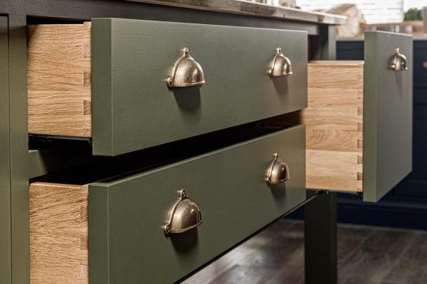 Fittings pack for flat pack standard kitchen